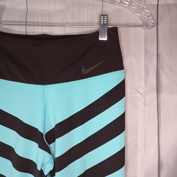 Nike Dri-Fit leggings - Picture 2 of 8